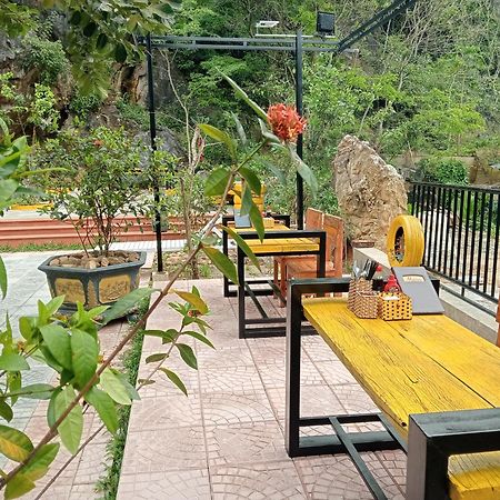 Song Toan Hotel 퐁냐 외부 사진